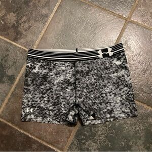 Under Armour Women's Athletic Compression Shorts Size L